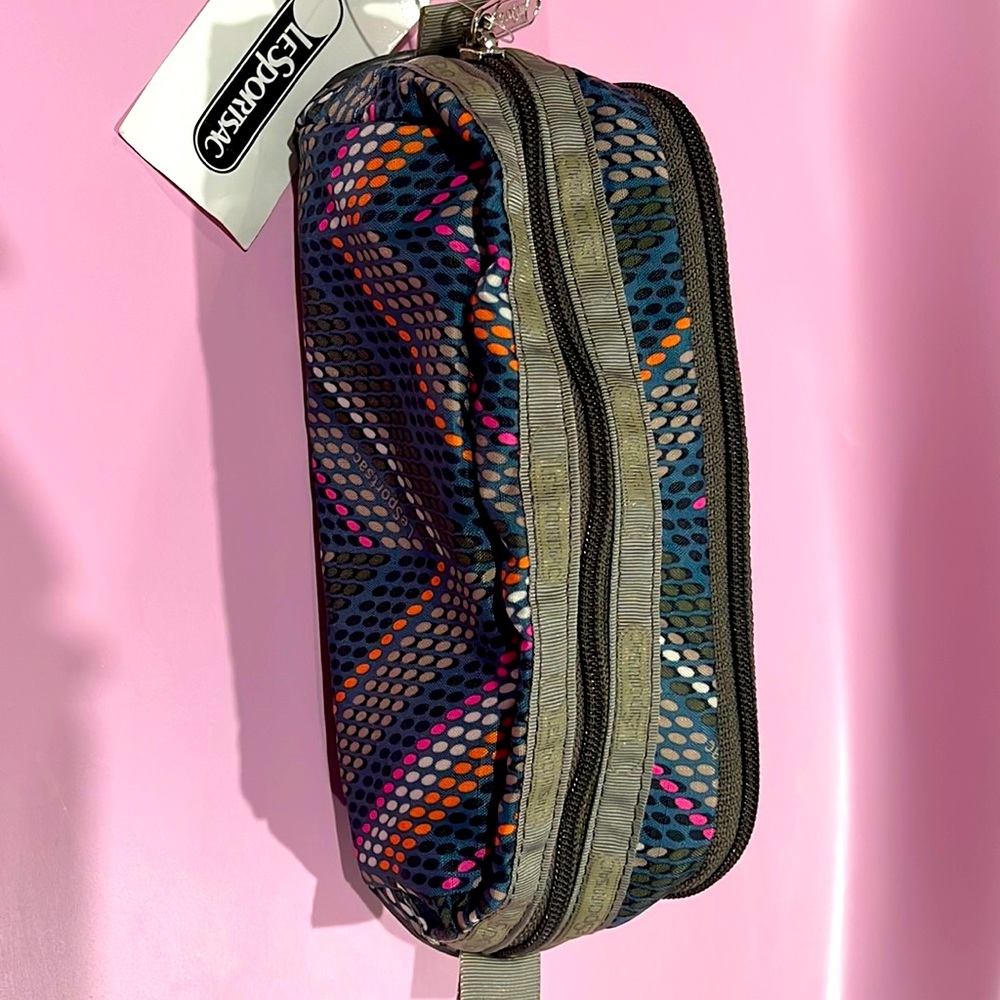 LeSportsac